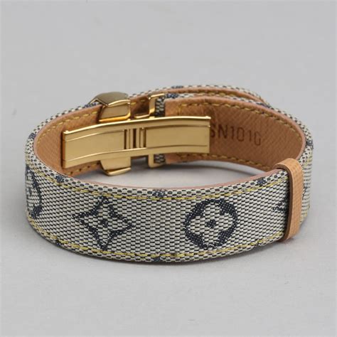 louis vuitton armband maat 17|Louis Vuitton collection.